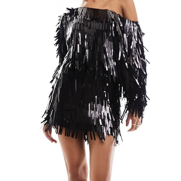 Fun, long-sequin black dress - Picture 3 of 4